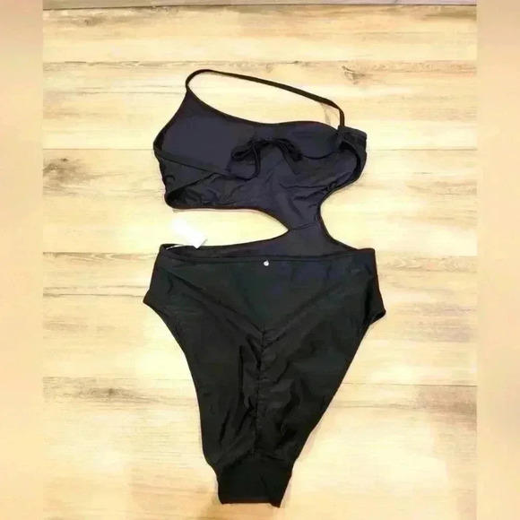 Adore Me black 'Dustin' One-piece Swimsuit  (O 5.19.12) - Picture 6 of 8